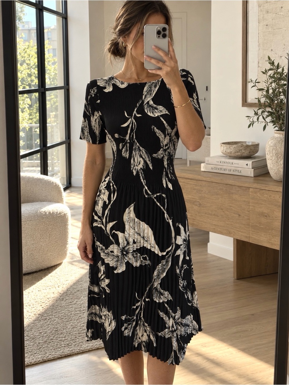 Kindred Anthropologie Black Floral Plissé Accordion Pleated Midi Dress S